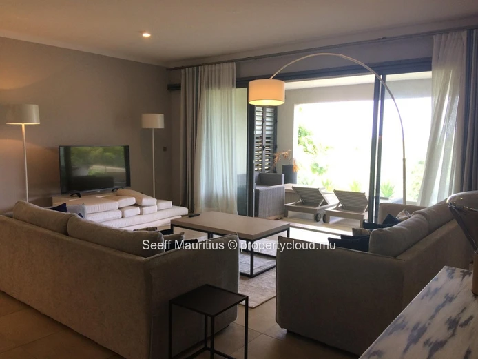 Luxury 5-Bedroom Penthouse for Sale – Foreign Acquisition Allowed
