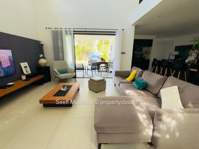 Elegant 2-Storey Home – Morcellement Swan, Pereybere