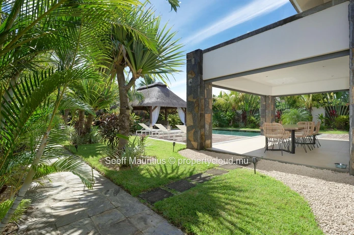 Luxurious Villa Retreat 
