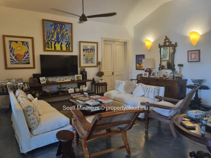 Vintage Charm: The Rustic Elegance Villa