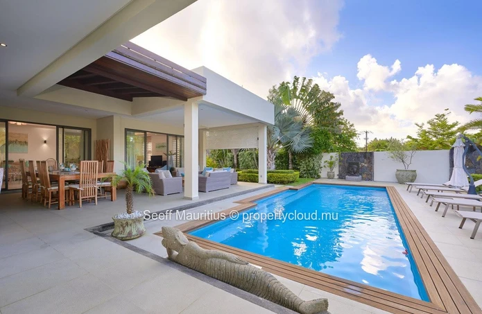 Privacy and Luxury Awaits in This Stunning Mont Mascal Villa