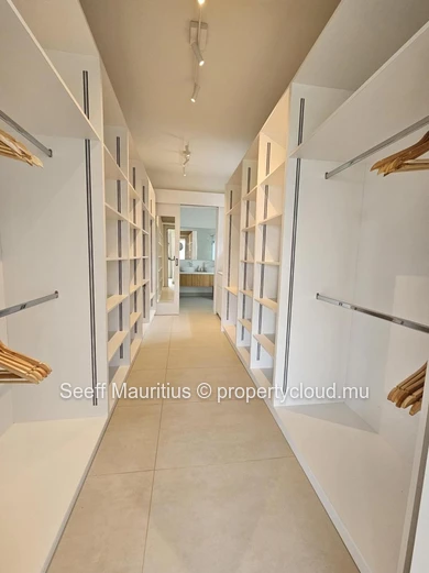 Signature Villa on Azuri Golf Course – 4 En Suite Bedrooms, Swimming Pool & Private Elevator
