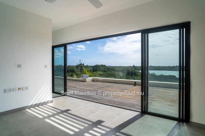 Sophisticated Penthouse Living with Private Plunge Pool at St Antoine