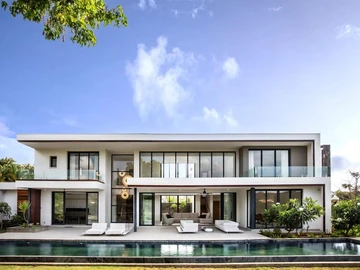 5 Bedroom House