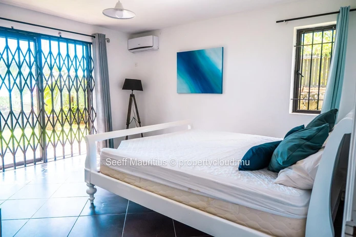 The Ultimate Getaway: A Panoramic View of the Infinite at Belle Vue 