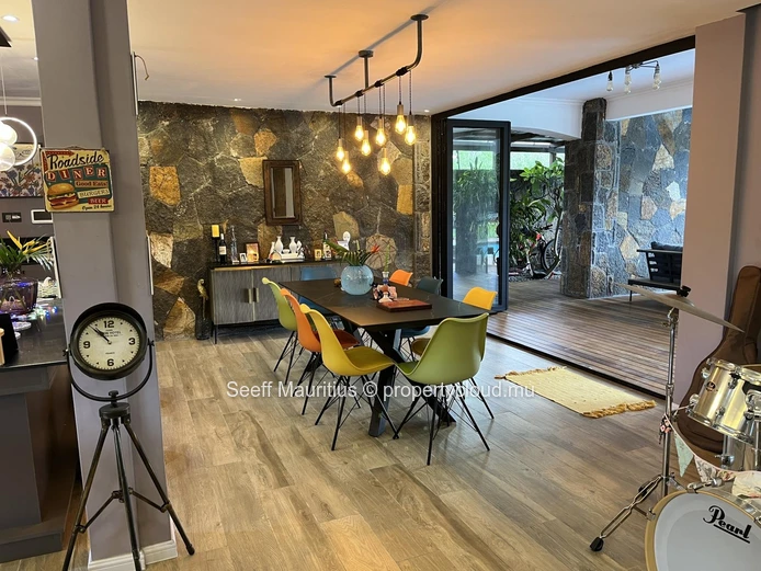 Lush, tranquil greenery of Balaclava, this exceptional 5 bedroom double storey villa and modern elegance on an expans...