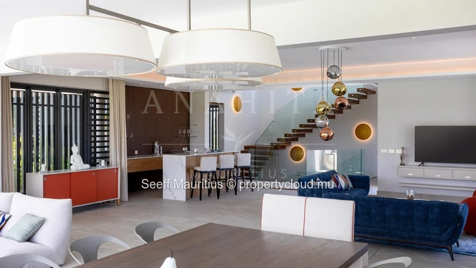 A Singular Architectural Icon with Panoramic Golf and Horizon Views