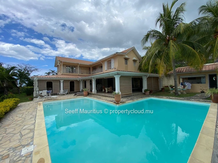 Charming House with Panoramic Views
