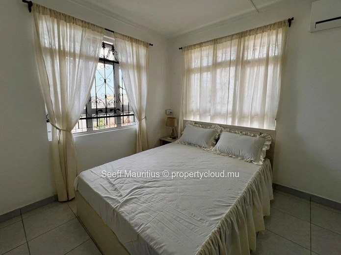 House for sale with a separate studio — ideal for living and investment