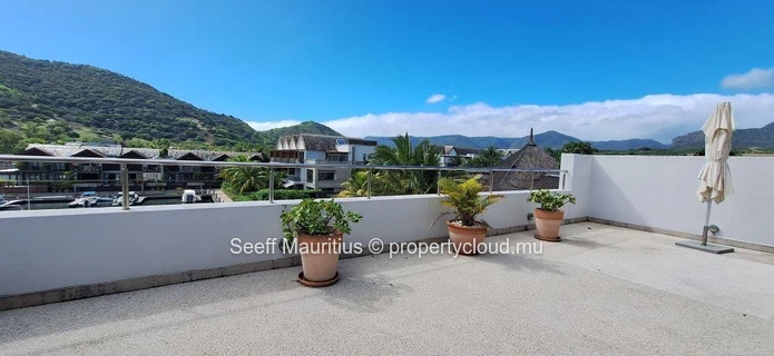 Villa with Rooftop Pool & Private Dock