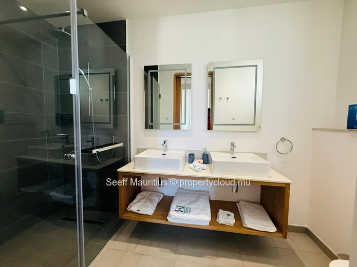 Oasis Privée sur Rooftop au Cœur de Péreybère