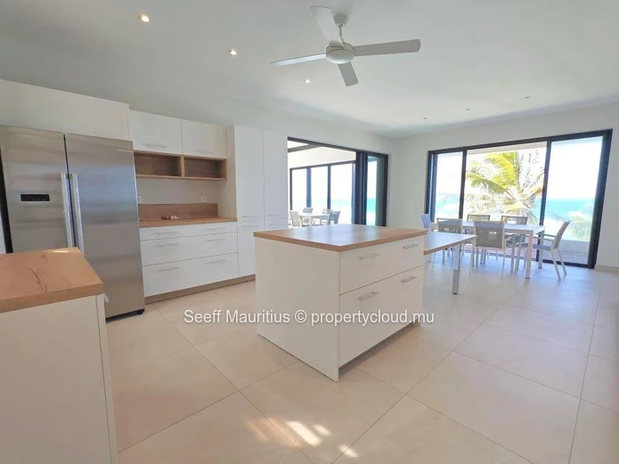 Signature Penthouse – Tropical elegance at Poste Lafayette