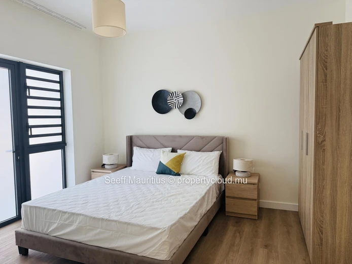River Park Trianon - Modern Living: 3-Bedroom Garden Apartment