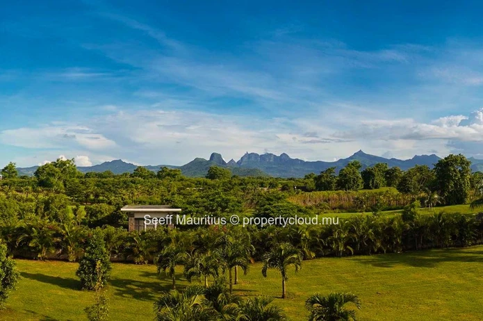 Premium Plots in a Gated Estate 