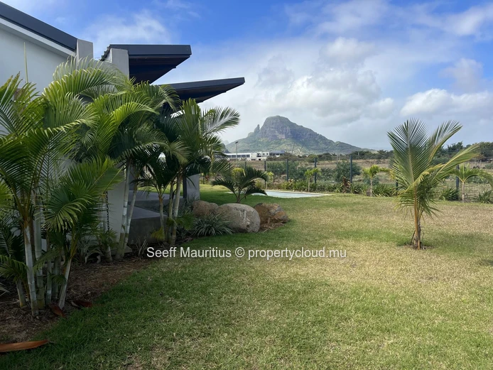 Brand-New 4-Bedroom Villa in Smart City on West Coast