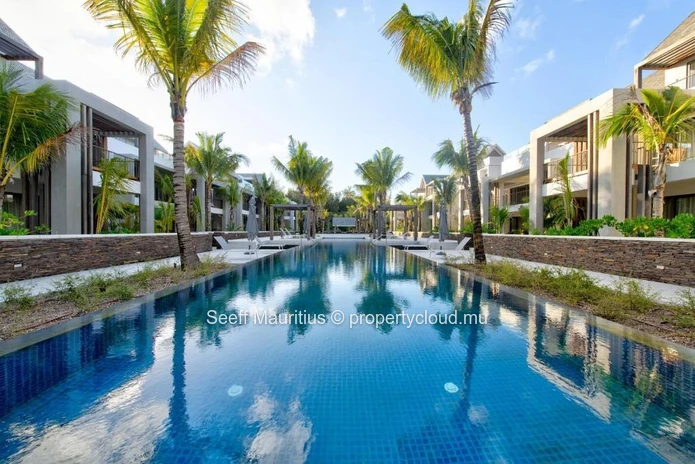 Prestigious Golf Front Sky Oasis