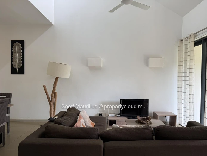 Tropical Elegance & Modern Comfort: Your 4-Bedroom Sanctuary at Azuri