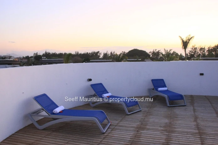 Superb house in large residence near the sea