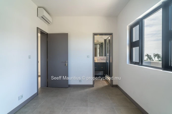 Sophisticated Penthouse Living with Private Plunge Pool at St Antoine