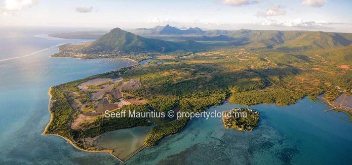 Plots of land amidst a Beach and Golf Estate on the West coast 