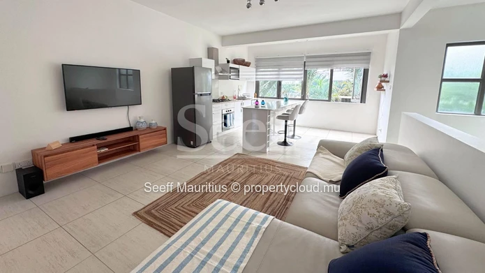 Exquisite Elevated Living: Panoramic Skies