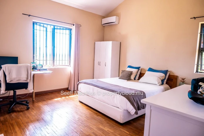 The Ultimate Getaway: A Panoramic View of the Infinite at Belle Vue 