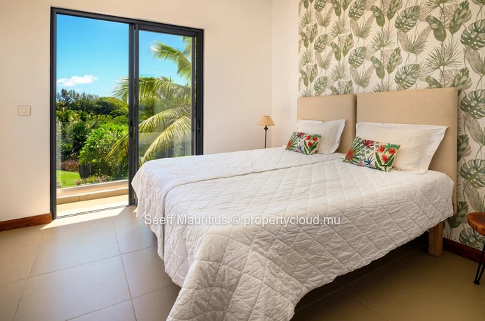 Tropical Elegance and Modern Comfort