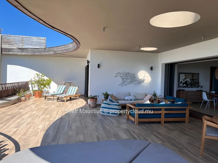 Exceptional Penthouse With Panoramic Sea View