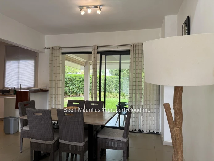 Tropical Elegance & Modern Comfort: Your 4-Bedroom Sanctuary at Azuri