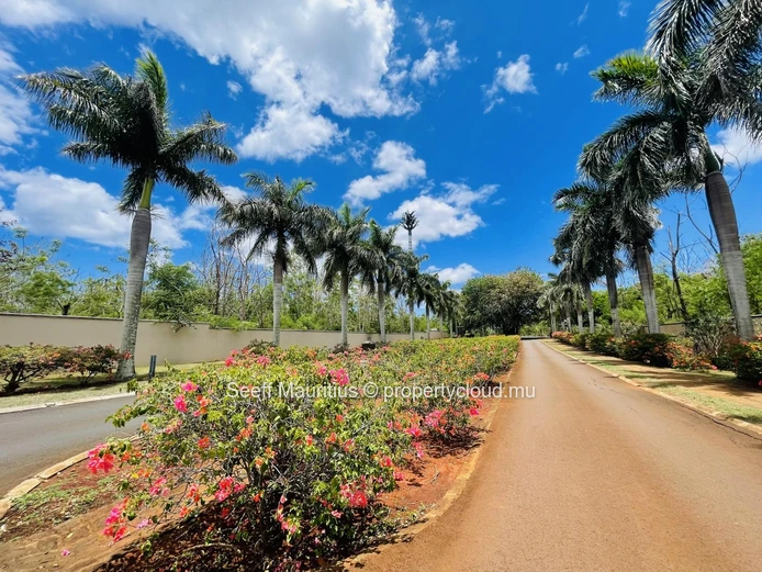 Secluded Paradise: Residential Plot in a Gated Estate with Serene Landscaping 