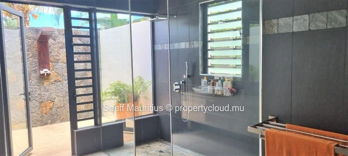Elegant Haven: Villa in the Upmarket Estate