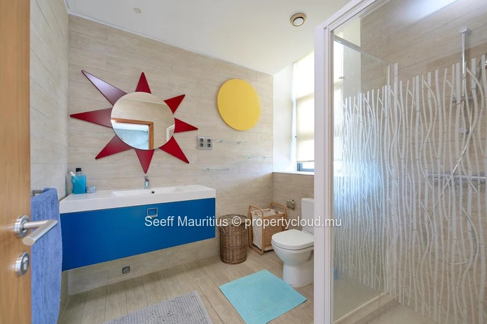 Modern Elegance Meets Comfort in a Designer Penthouse 