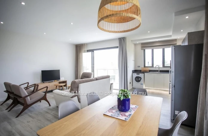 Bel Appartement Nouvellement Decore. Fort Potentiel Locatif. 