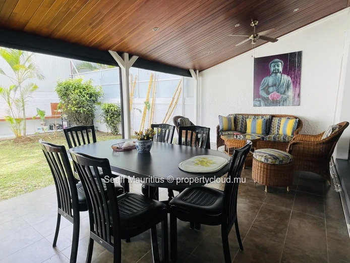 Freshly Renovated Duplex - LES BOUGAINVILLEES