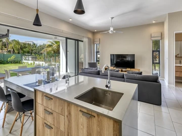 3 Bedroom Townhouse, Duplex