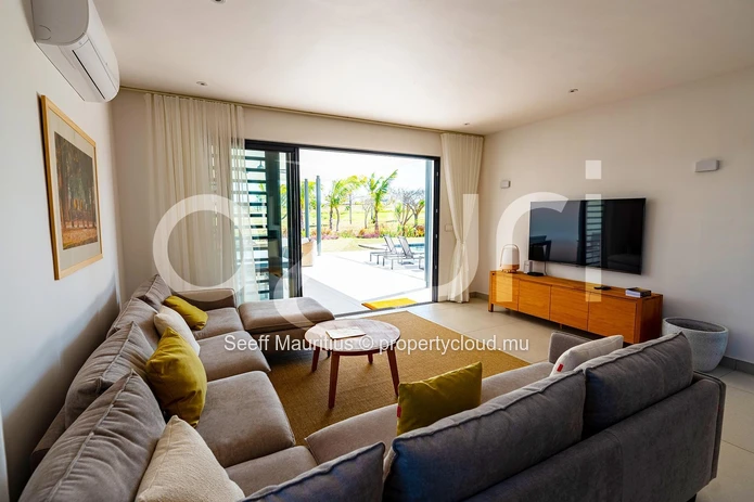 Elegant Villa with Golf Course Views and Ocean Breezes