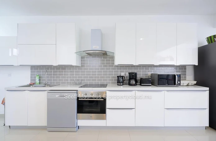 Modern Living at Résidence Azure, Péreybère
