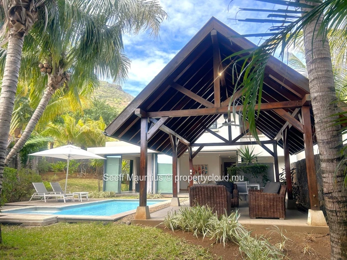 Escape to Your Tropical Oasis