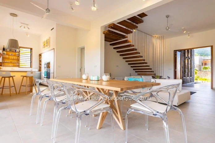 A Luxurious Haven of Serenity and Elegance