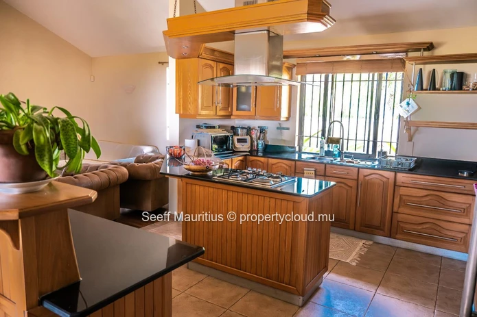 The Ultimate Getaway: A Panoramic View of the Infinite at Belle Vue