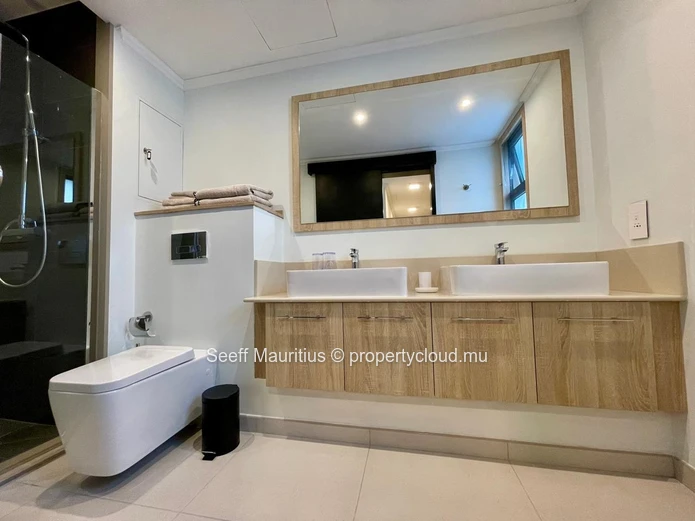 3-Bedroom Seaside Apartment