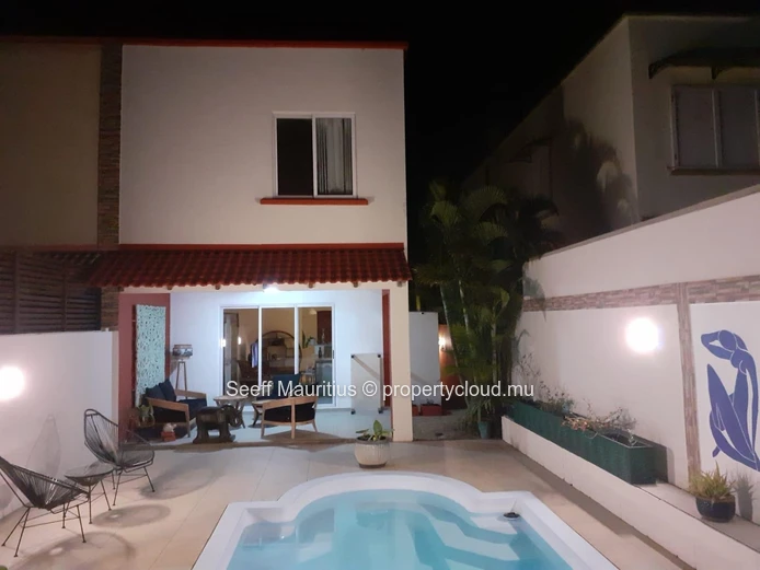 Fully Renovated Tropical Dream Duplex