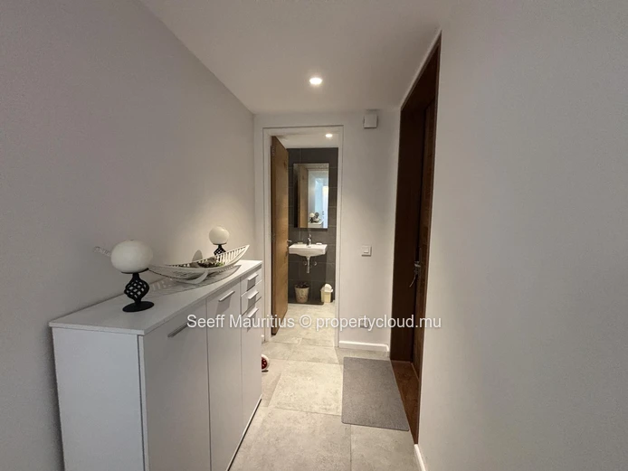 Modern Comfort Meets Prime Location – First-Floor Apartment For Sale