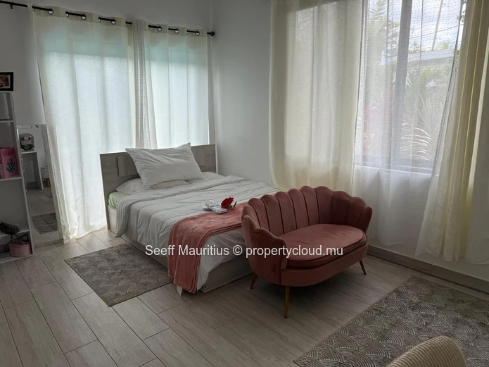 Rare Find: Spacious & Secure Turnkey Villa in Gated Morcellement