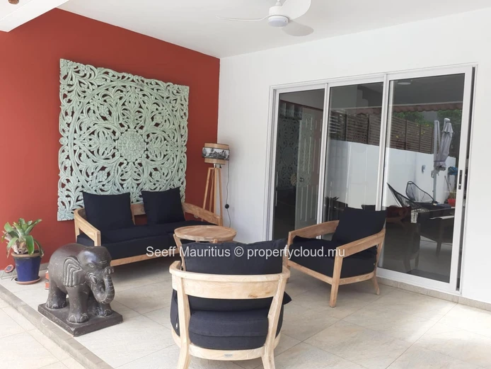 Fully Renovated Tropical Dream Duplex