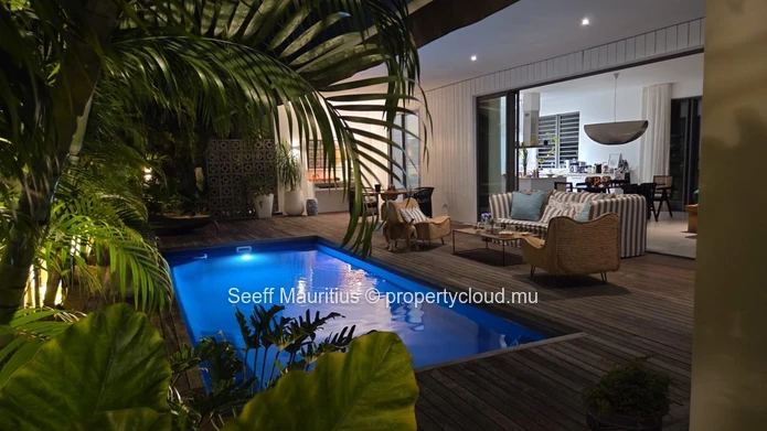 Tropical Modernity at Its Finest: Villa Bois Chandelle