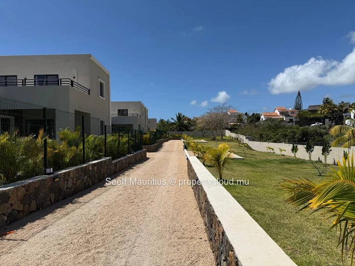 Coastal Serenity Awaits: Your Modern Villa in Calodyne