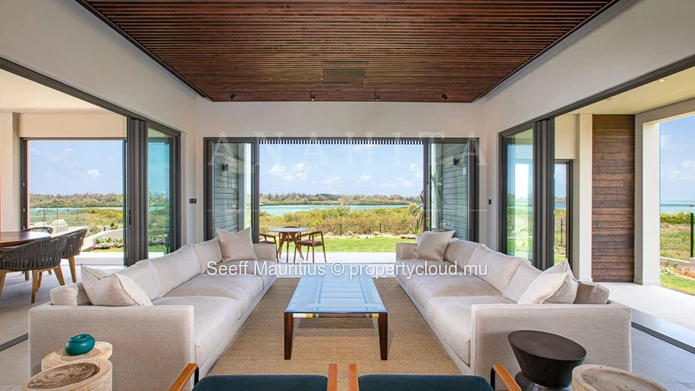 A Refined Coastal Haven Overlooking the Lagoon and Île aux Cerfs