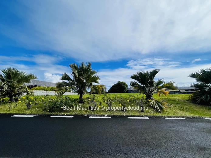 Secure Estate Land – Smart Location