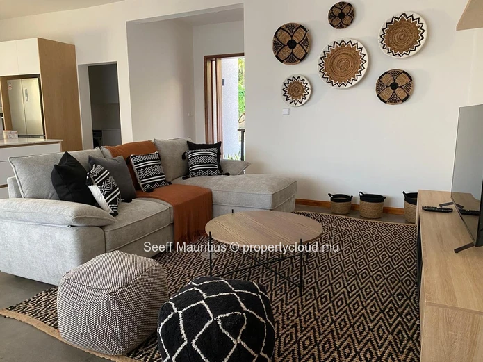  Contemporary 4-bedroom villa with pool and private garden